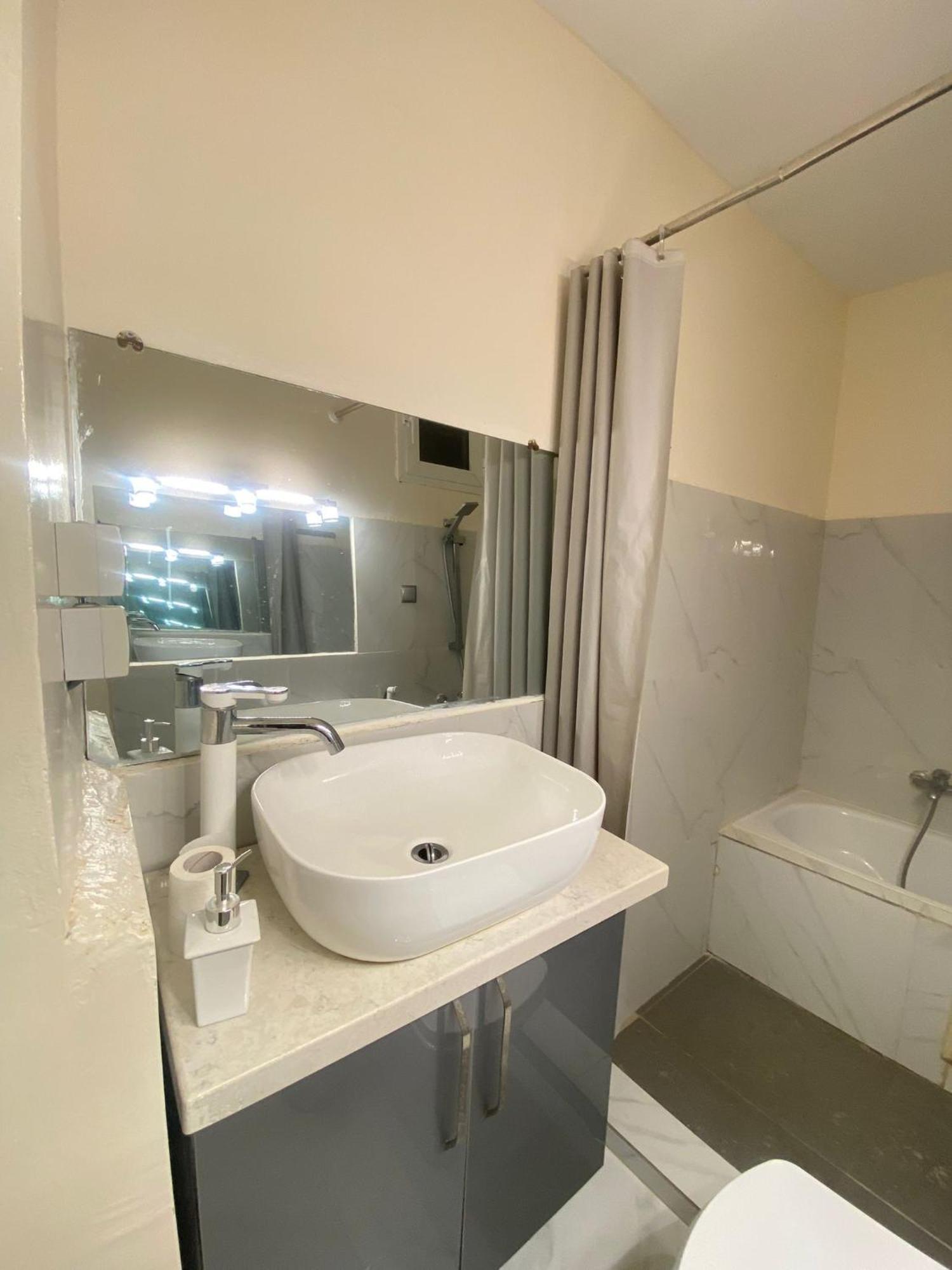 Appartement Luxe Idealement Situe A Дакар Екстериор снимка
