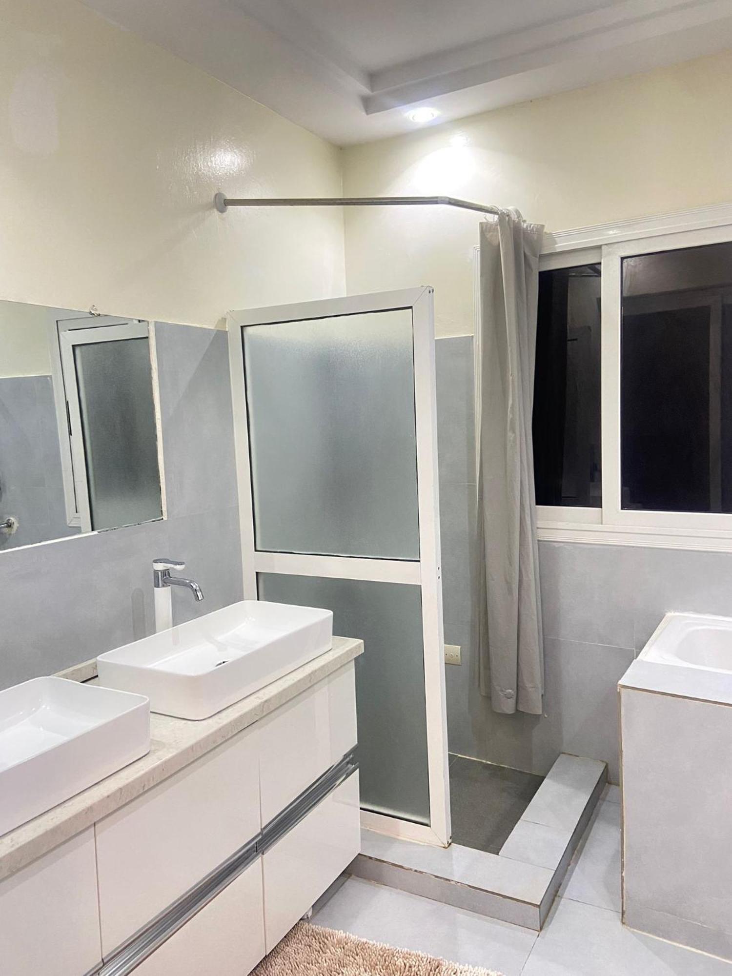 Appartement Luxe Idealement Situe A Дакар Екстериор снимка